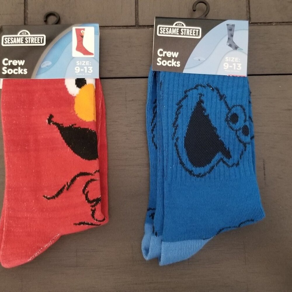 Sesame Street Elmo/Cookie Monster 2-Pair Adult Novelty Crew Socks